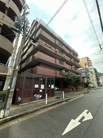 ライオンズマンション三宮東の外観