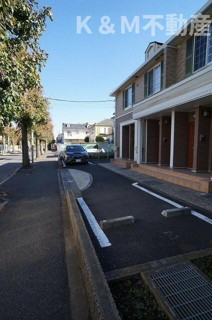 プリムローズの駐車場|駐車場完備です