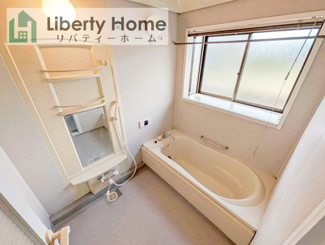 ひたちなか市市毛　中古戸建の浴室