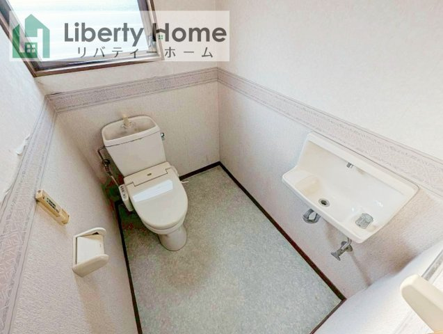 ひたちなか市市毛　中古戸建のトイレ