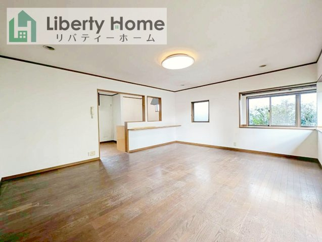 ひたちなか市市毛　中古戸建の居間・リビング