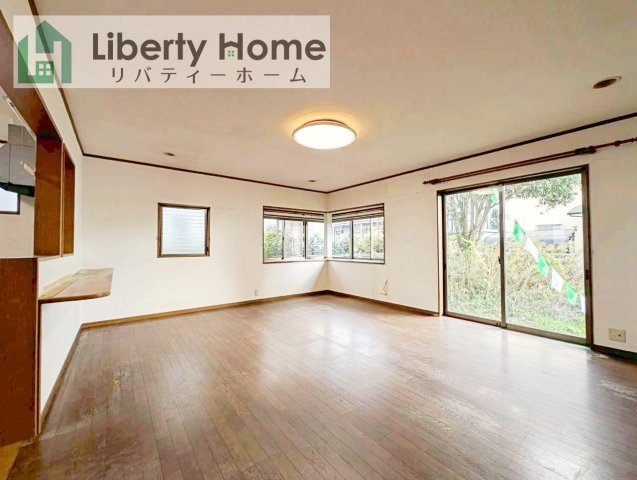 ひたちなか市市毛　中古戸建の居間・リビング