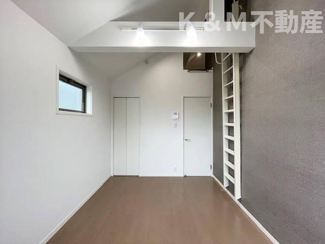 Ｐｒｅｃｉｏｕｓ　Ｅａｒｔｈ　逆井の内装|内装は落ち着いています