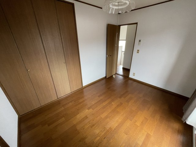 山武市井之内11-14　中古売戸建ての洋室