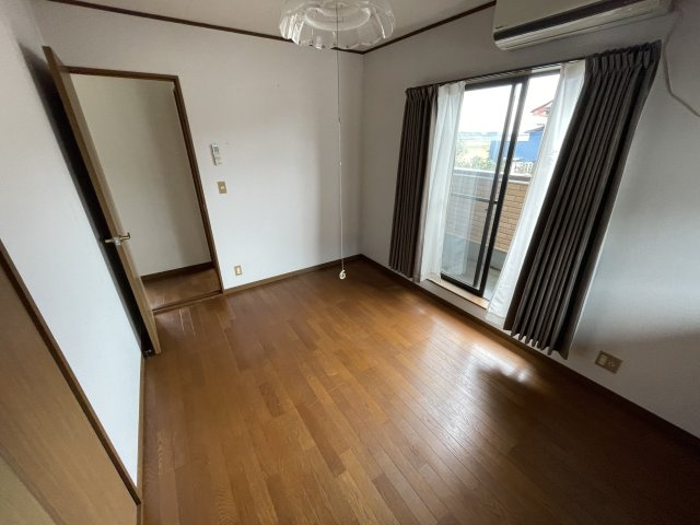 山武市井之内11-14　中古売戸建ての洋室