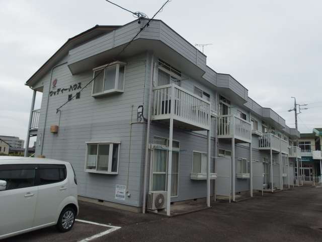 ウッディハウス岩瀬の外観