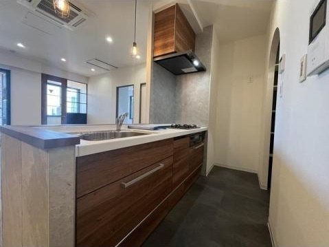 港区東新橋２丁目の賃貸マンションのキッチン