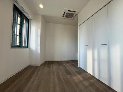 港区東新橋２丁目の賃貸マンションの洋室
