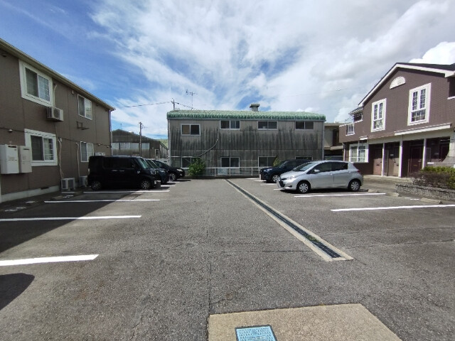 パークサイド大久保Ｃの駐車場