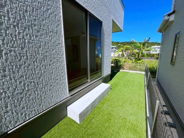 うるま市字川田の新築一戸建の庭
