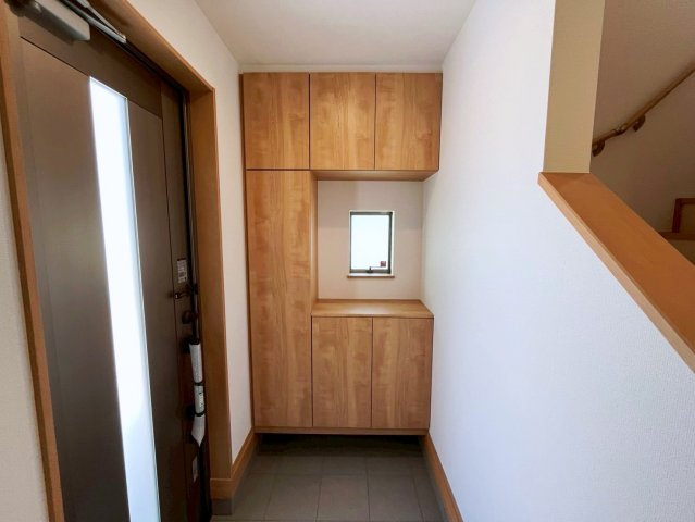 うるま市字川田の新築一戸建の玄関