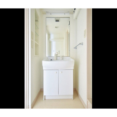 【洗面所】 | ベスタ櫛原 | 忙しい朝には欠かせない洗面所です