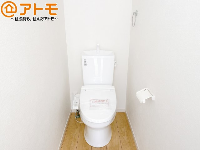 【トイレ】 | 駿河区中島3期　新築戸建　全1棟 | 毎日使うトイレだからこそ機能性を重視したいですよね！温水洗浄便座で快適な時間をお過ごしください♪