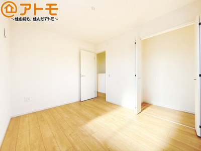 【子供部屋】 | 駿河区中島3期　新築戸建　全1棟 | 収納スペースもしっかり確保したお部屋は、収納家具の数も減らせるのでお部屋を広く使えます！