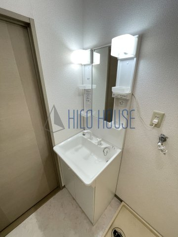 リヴェール高沢ⅡBの洗面所