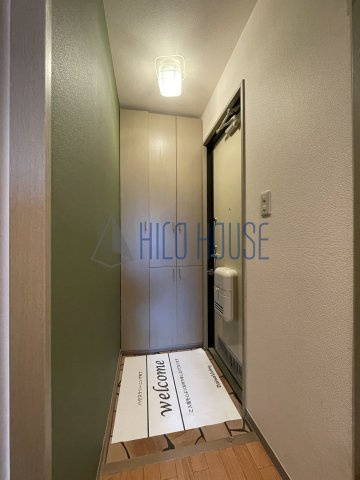 リヴェール高沢ⅡBの玄関