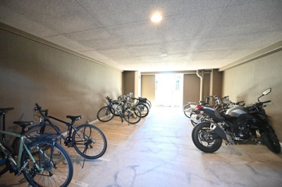 【その他共用部分】 | トーシンフェニックス上北沢ツインコート | 駐輪場