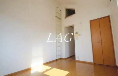 【居間・リビング】 | メゾンモデルノパドレ | 洋室のお部屋です。