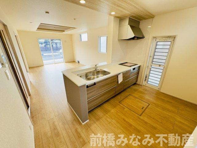 高崎市下佐野町　２号棟(全３棟)　ブルーミングガーデン　新築建売分譲のキッチン|キッチンです
