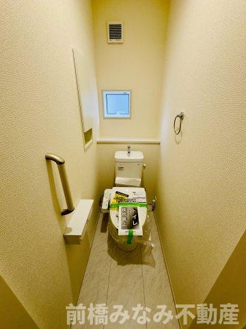 高崎市下佐野町　２号棟(全３棟)　ブルーミングガーデン　新築建売分譲のトイレ|シンプルで使いやすいトイレです