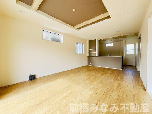 高崎市下佐野町　２号棟(全３棟)　ブルーミングガーデン　新築建売分譲の居間・リビング|使いやすい居間です