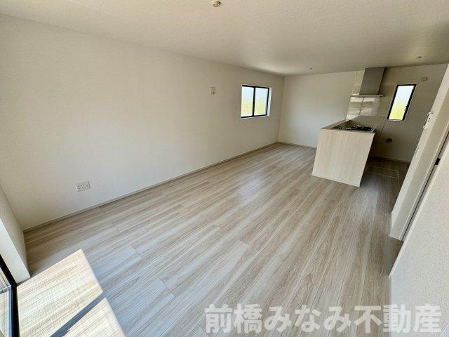 前橋市東善町１期　２号棟(全４棟)　アーバンスタイル　新築建売分譲の居間・リビング|おしゃれなリビングです