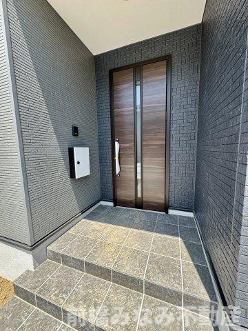 前橋市東善町１期　２号棟(全４棟)　アーバンスタイル　新築建売分譲の玄関|シンプルで使いやすい玄関です