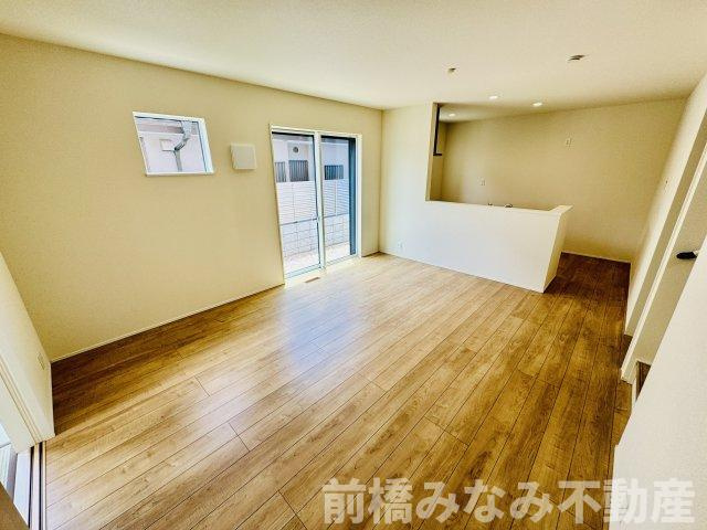 前橋市南町二丁目24-1期　４号棟(全４棟)　リナージュ　新築建売分譲の居間・リビング|使いやすいリビングです
