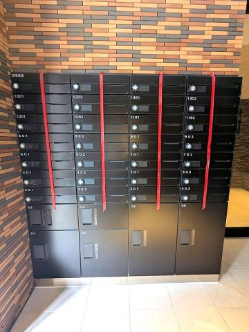 ワンルーフフラット蔵前の設備|メールBOXと宅配ボックス