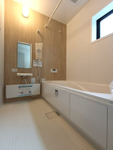 三郷市　彦糸1丁目　新築戸建　　全5棟の浴室|ゆったり過ごせるお風呂です