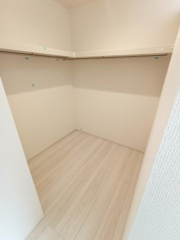 三郷市　彦糸1丁目　新築戸建　　全5棟の収納|大型ウォークインクローゼット