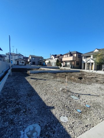 三郷市　彦糸1丁目　新築戸建　　全5棟の前面道路含む現地写真|前面道路含む現地写真です