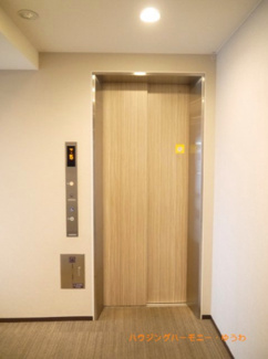 【その他共用部分】 | エレベーター完備のため荷物が多くなっても安心。