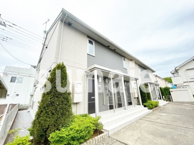 セジュールアン　ラビの外観|2階建てアパートです。