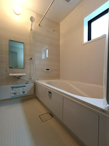 三郷市　彦糸1丁目　新築戸建　　全5棟の浴室|施工例です