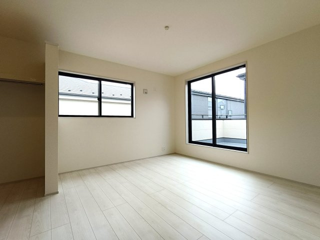 三郷市　彦糸1丁目　新築戸建　　全5棟の洋室|施工例です