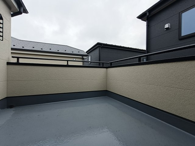 三郷市　彦糸1丁目　新築戸建　　全5棟のバルコニー|施工例です