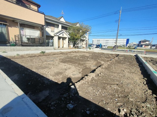 三郷市　彦糸1丁目　新築戸建　　全5棟