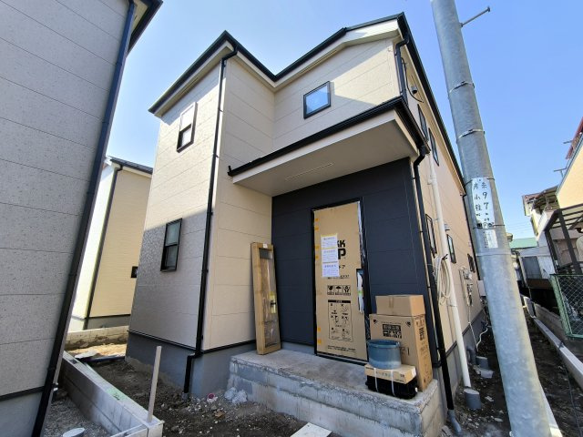 三郷市　彦糸1丁目　新築戸建　　全5棟