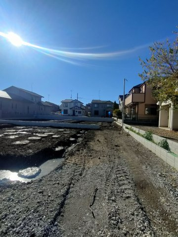 三郷市　彦糸1丁目　新築戸建　　全5棟の前面道路含む現地写真|前面道路含む現地写真です