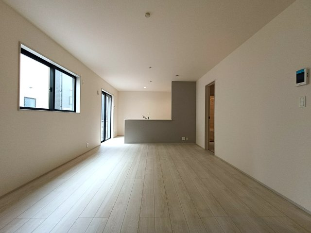 三郷市　彦糸1丁目　新築戸建　　全5棟の居間・リビング|施工例です