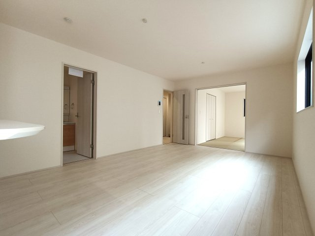 三郷市　彦糸1丁目　新築戸建　　全5棟の居間・リビング|施工例です