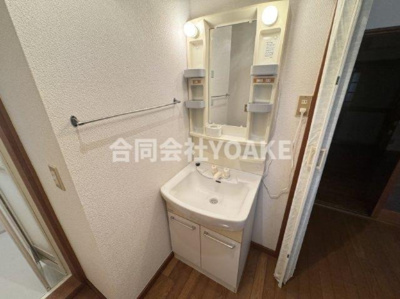 【洗面所】 | コーポドルジュ | 別部屋の写真となります。現況優先