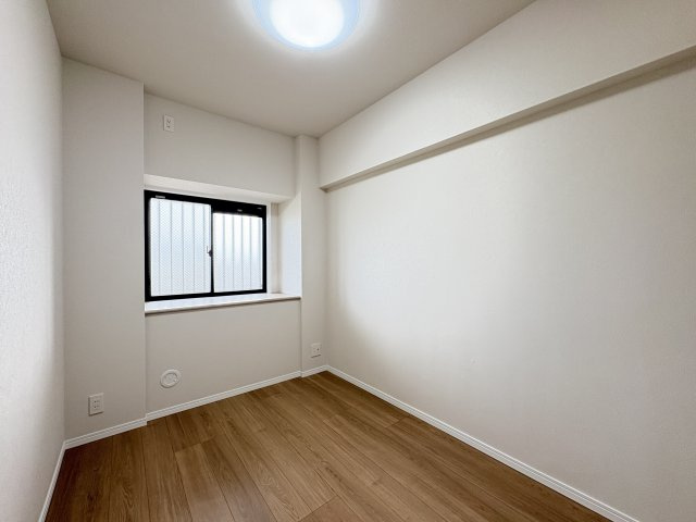 ファミール亀有弐番館の洋室