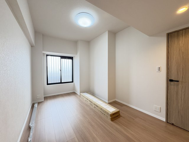 ファミール亀有弐番館の洋室