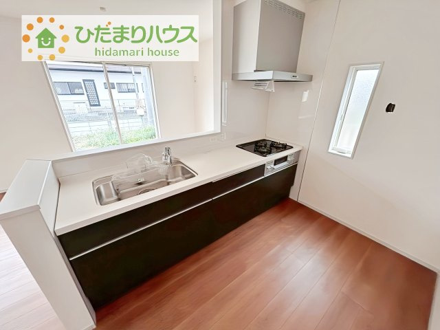 【キッチン】 | 土浦市板谷4丁目25-P1　新築戸建　1号棟 | 料理をしながらでも、ご家族との会話を楽しめる対面式キッチン♪