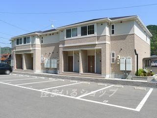 広島市安佐北区三入１丁目のアパート