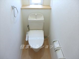 広島市安佐北区三入１丁目のアパートのトイレ|シャワートイレ・窓あり