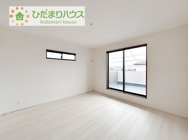 【寝室】 | 土浦市板谷4丁目25-P1　新築戸建　12号棟 | 広めの主寝室は、ベッドの他にもパソコンデスクやドレッサーなども置けちゃいます(*^-^*)