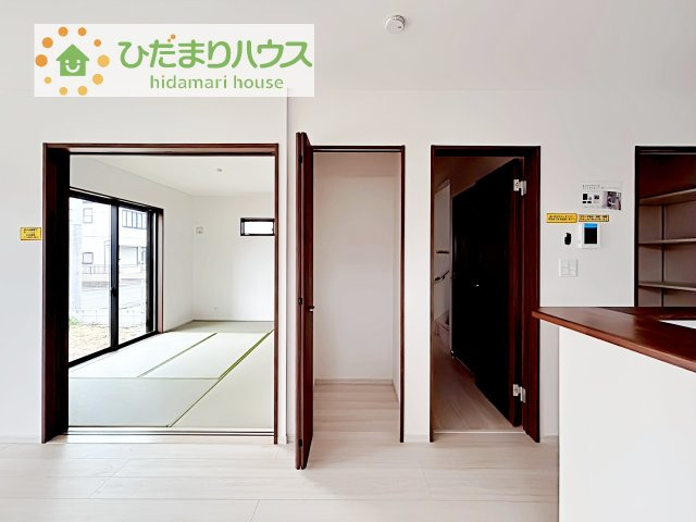 【収納】 | 土浦市板谷4丁目25-P1　新築戸建　12号棟 | 掃除機や買い溜めしたい日用品をしまうのに便利です！